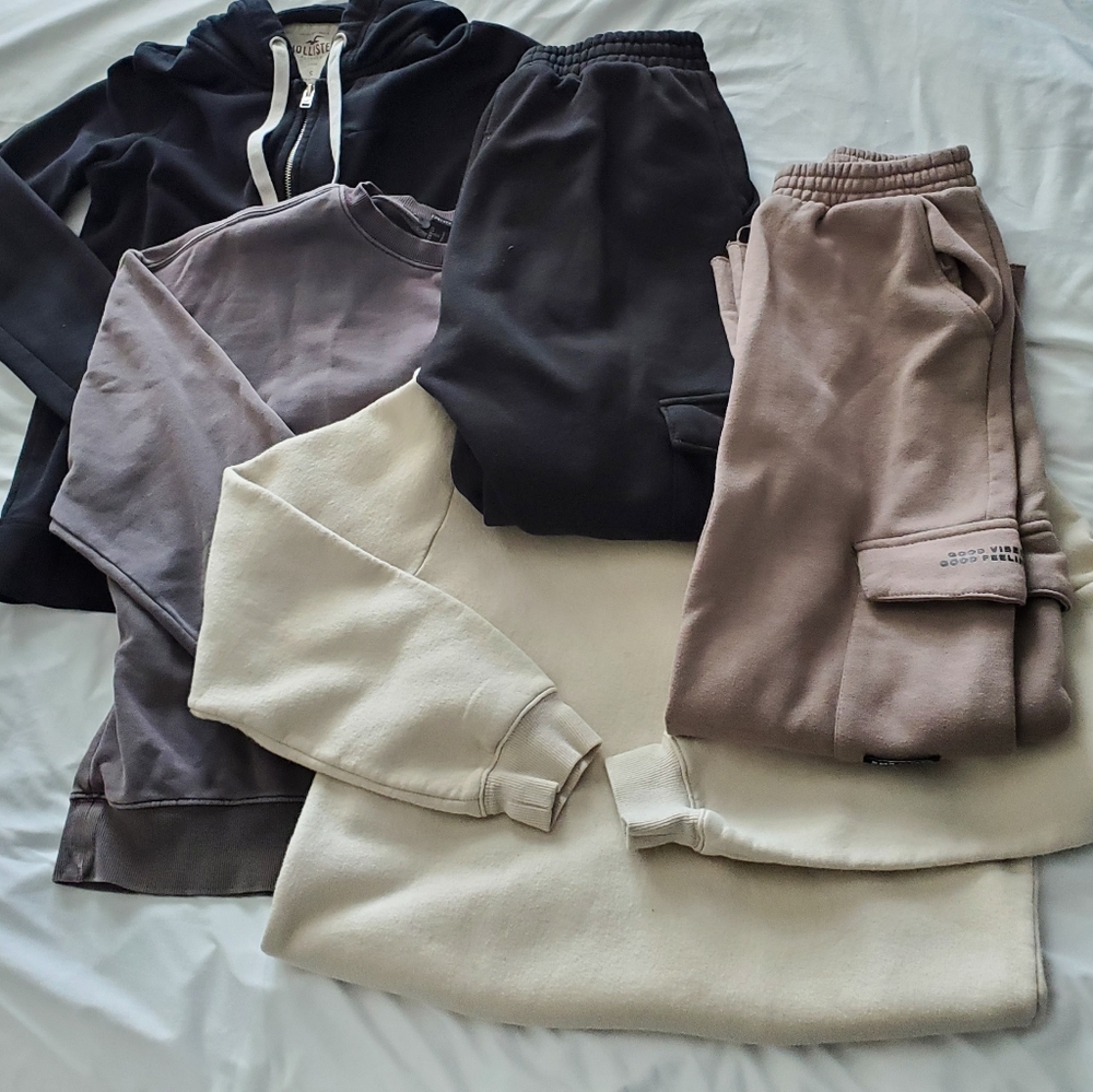 Sweatshirt & Sweatpants Lot